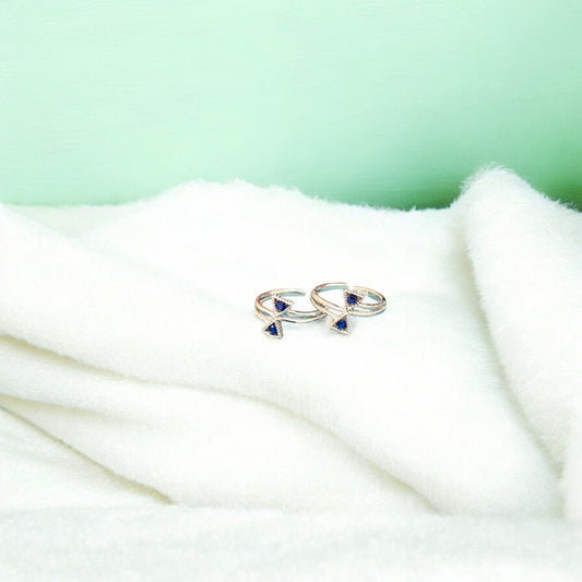 Charming triangle 925 toe ring