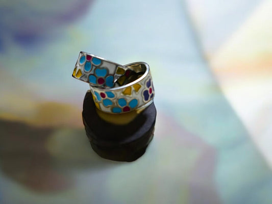 Colorful stone graffiti toe ring