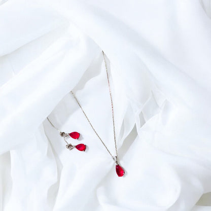 Crimson Teardrop – Minimal Ruby Necklace Set