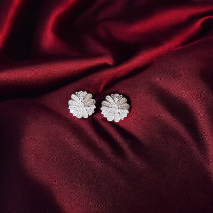 Crownlight – Royal 925 Silver Studs of Elegance