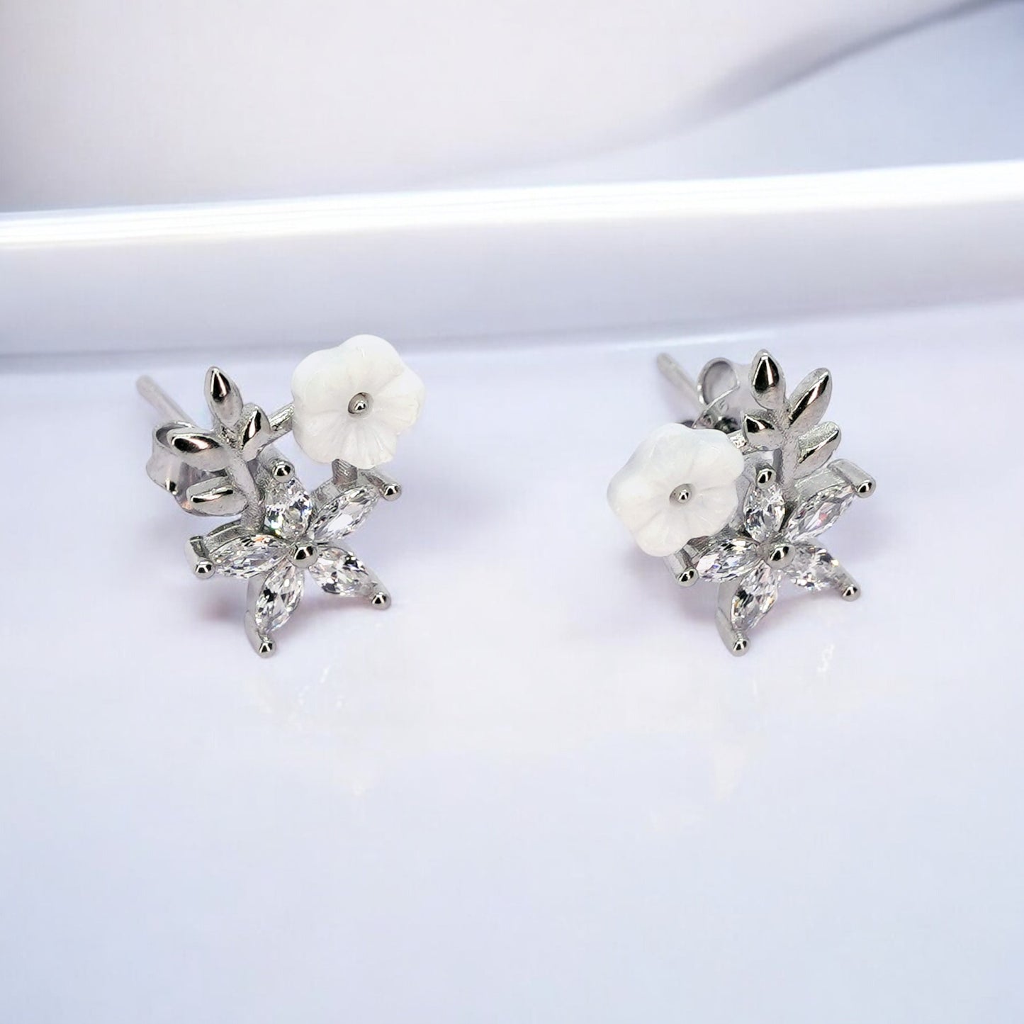 Star-Flower Sterling Silver Minimalist Earring