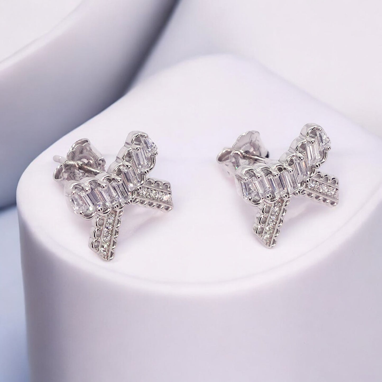 Cute Bow shaped sterling silver earring