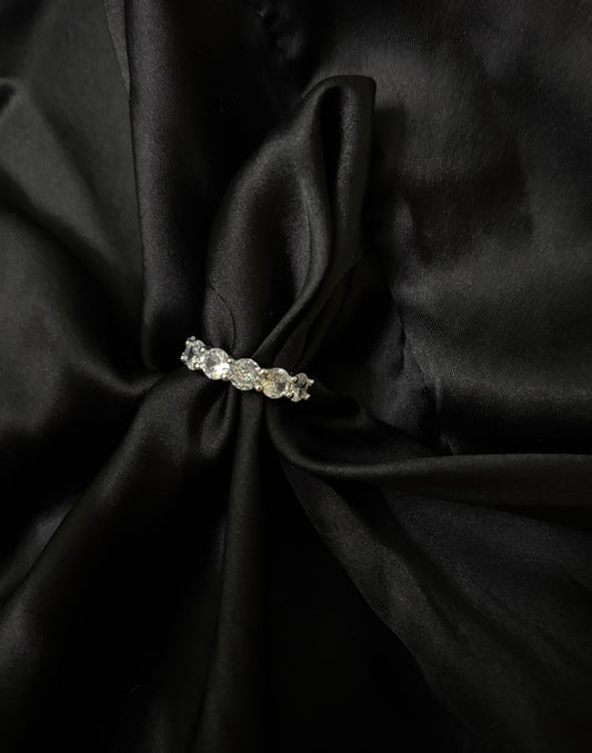 Solitaire Royal Silver Band