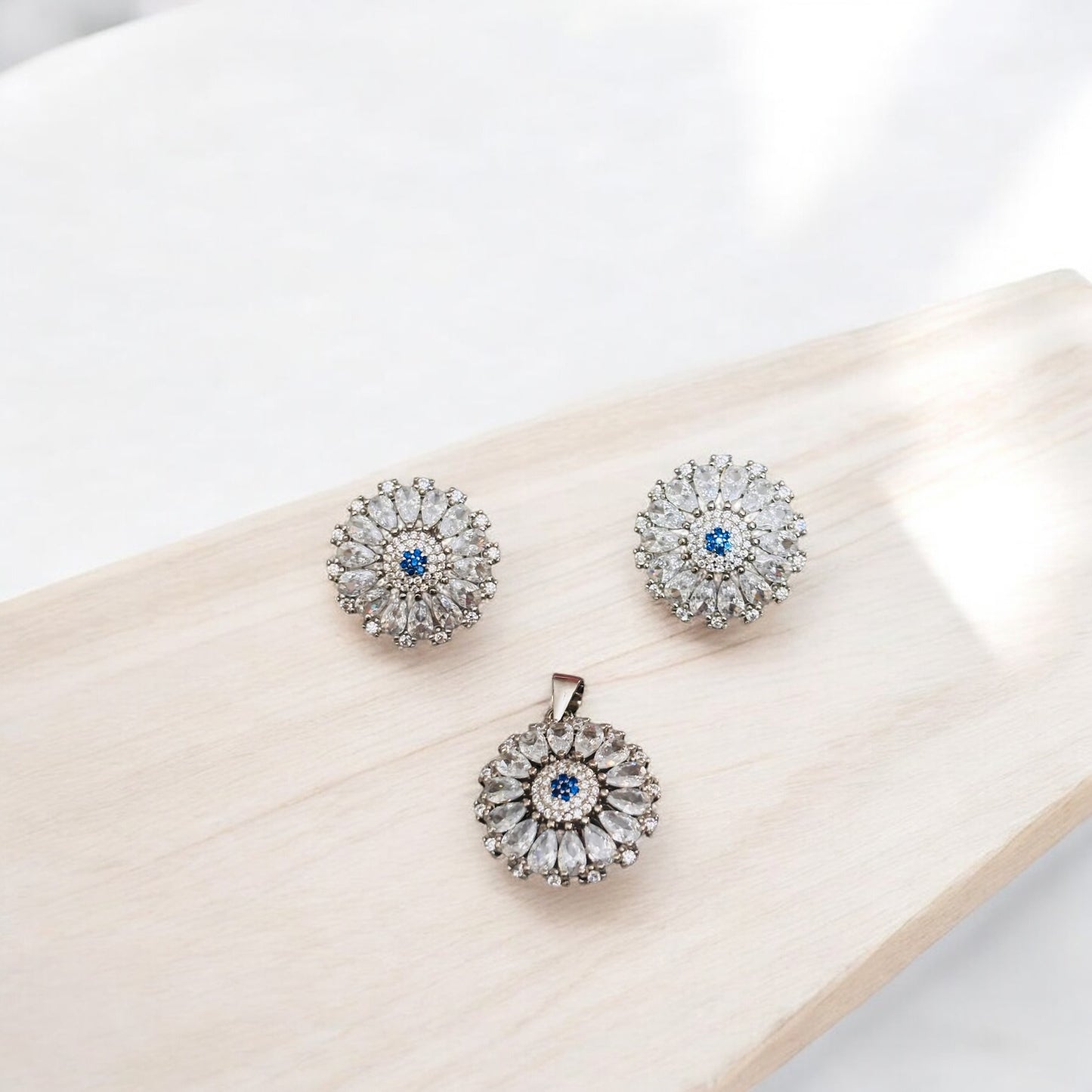Crystal Royal Pendant Set