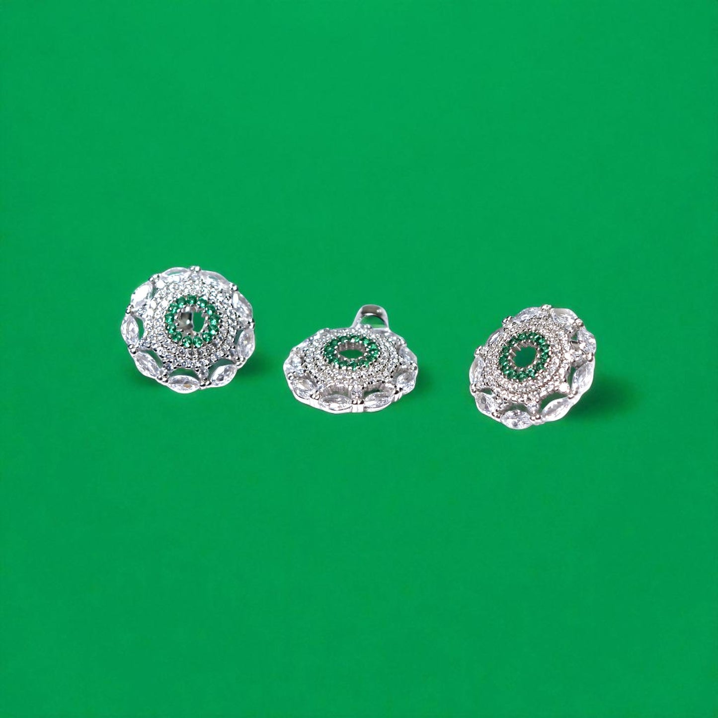 Elegant Emerald Silver pendant set