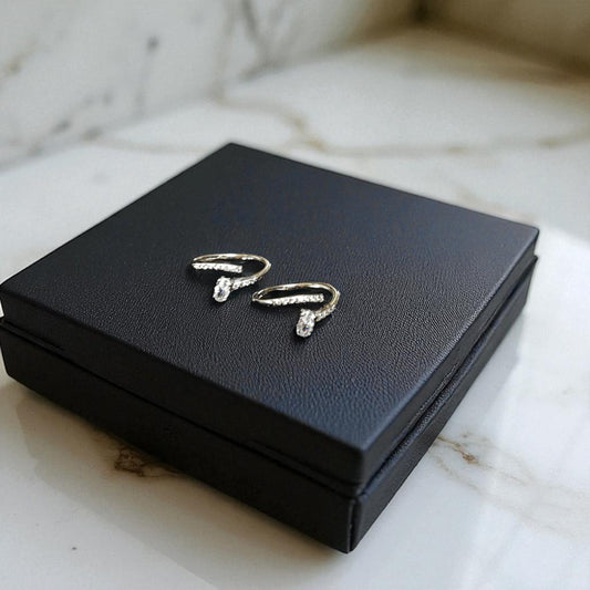 Elegant Solitaire Upside Open Toe ring