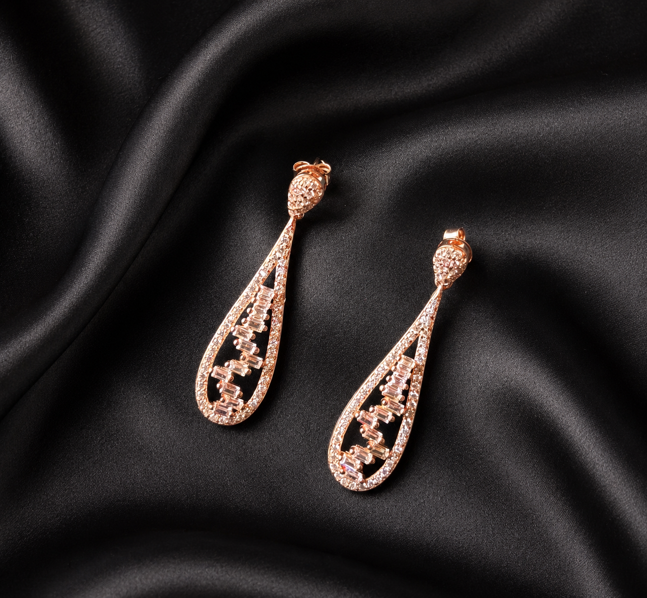 Tear drop party CZ Silver Party Earring