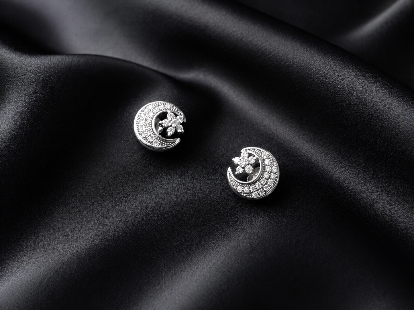 Star Moon Minimalist Earring