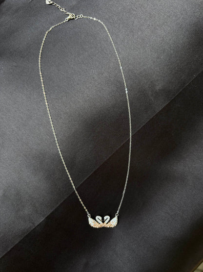 First date Swan Silver chain set