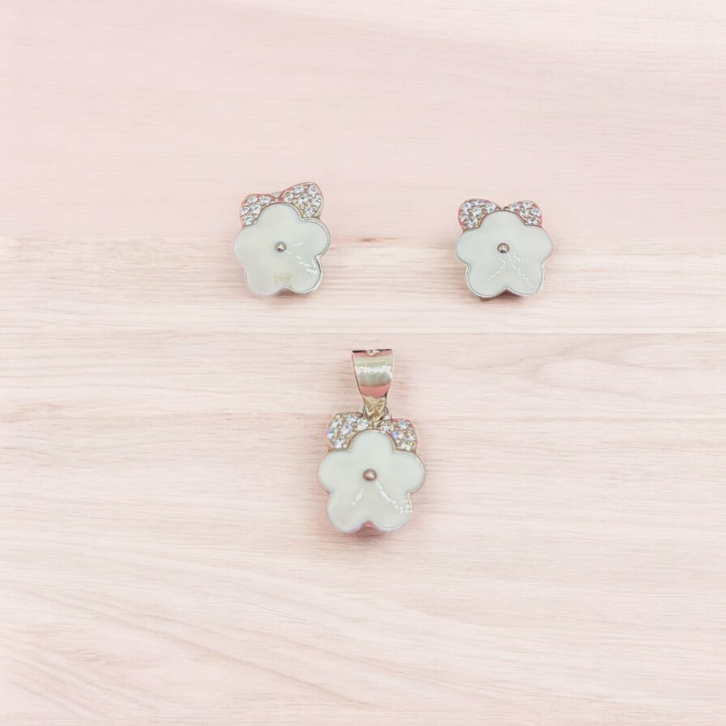 Floral enamel Pendant Set