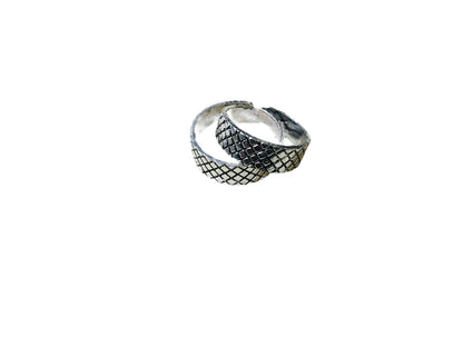 Oxidised sleek beaded toe ring