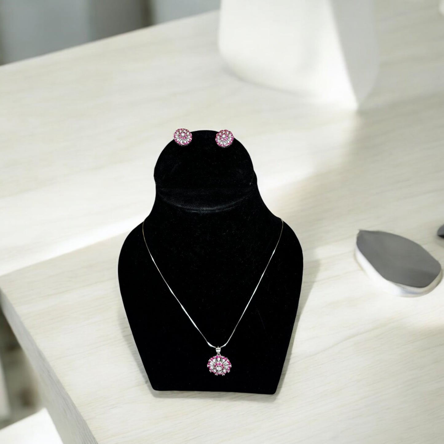 Floral Ruby pendant set