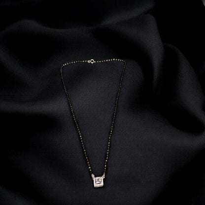 Square cut locket Mangalsutra