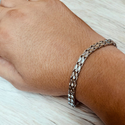 Sleek Men’s Snake Silver Bracelet