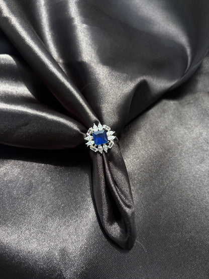 Azure Heirloom – Engagement Ring with Sapphire Light