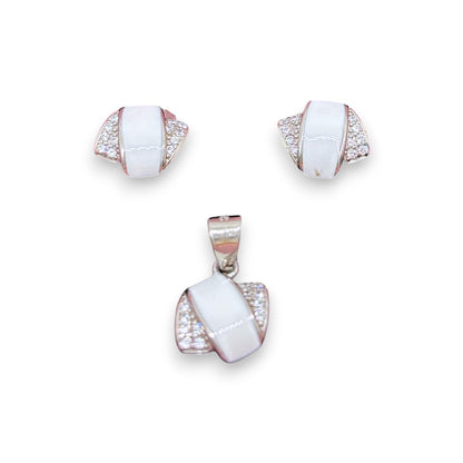 Petal Enamel Pendant set