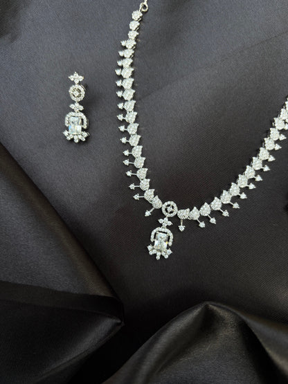 Sparkling Silver Necklace Set