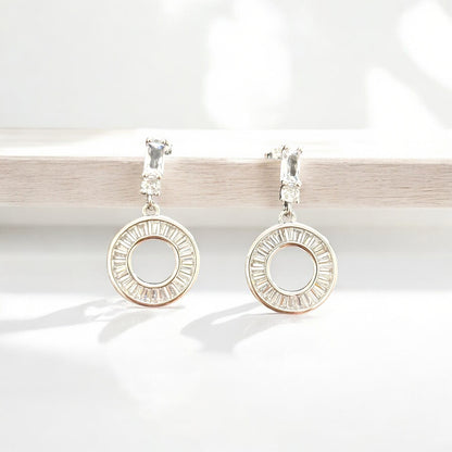 Majestic Baguette Dangler Earring