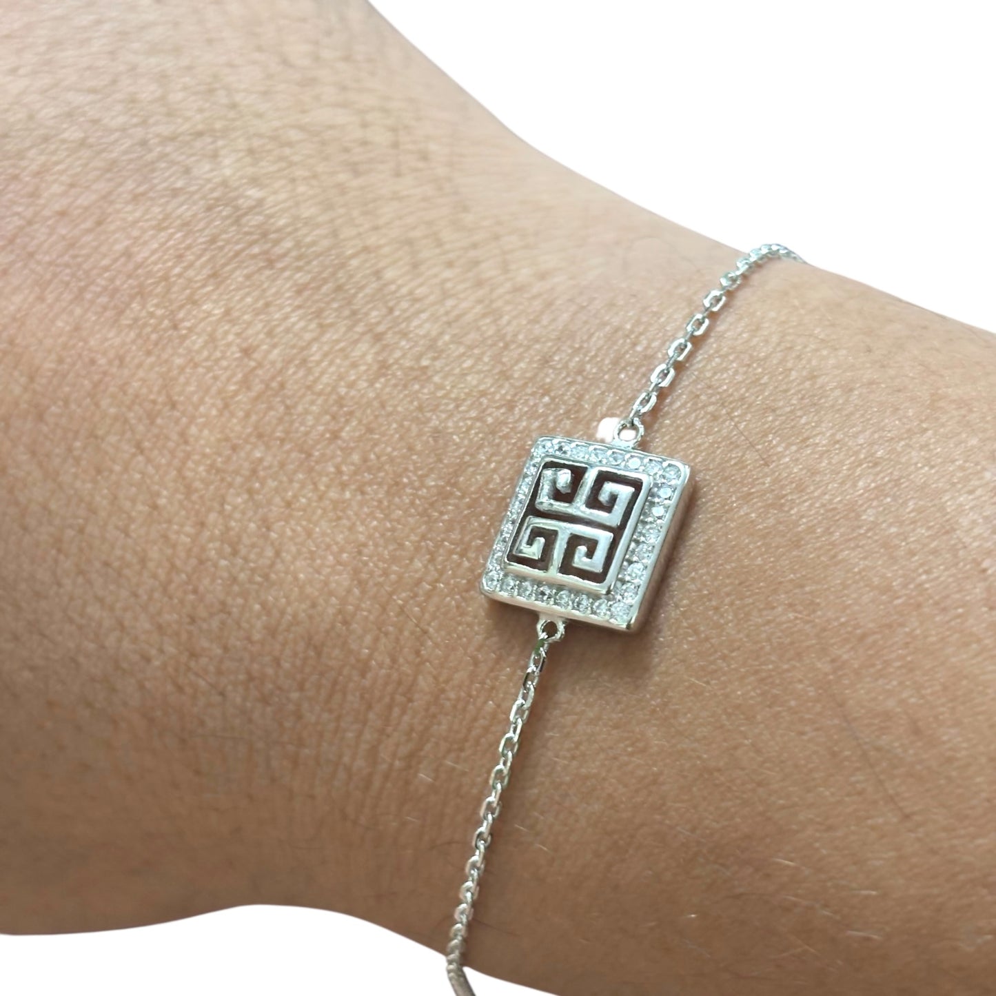 Minimal Elegant Charm Bracelet