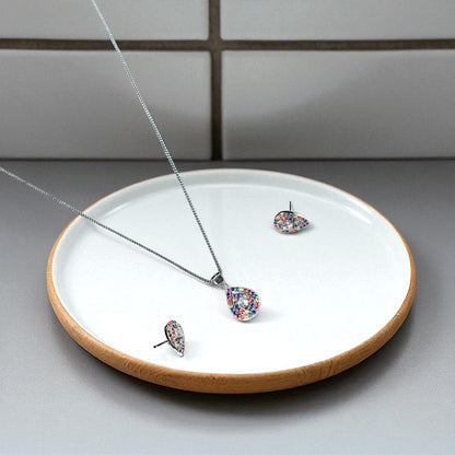 Multi tone tear drop pendant set