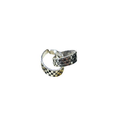 Oxidized Box toe ring