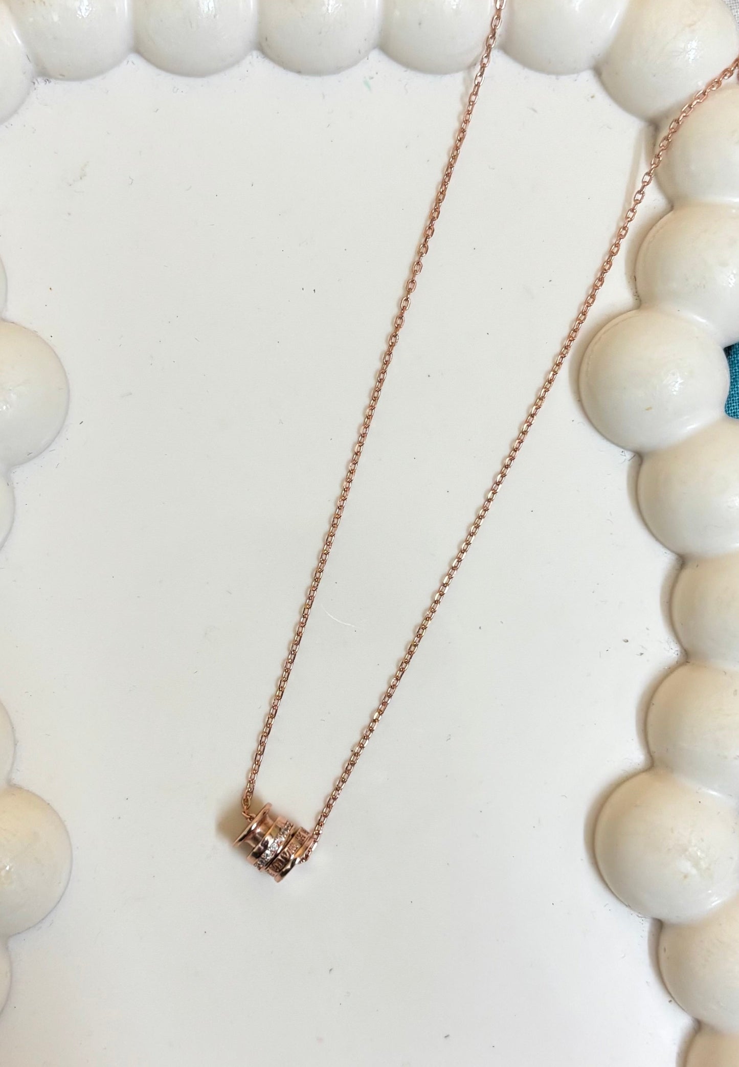 Rose Gold cylindrical pendant Silver Set