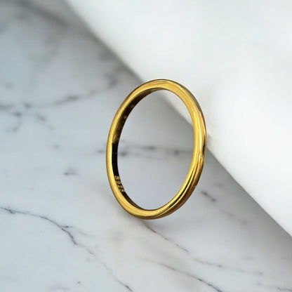 Sleek Gold Band