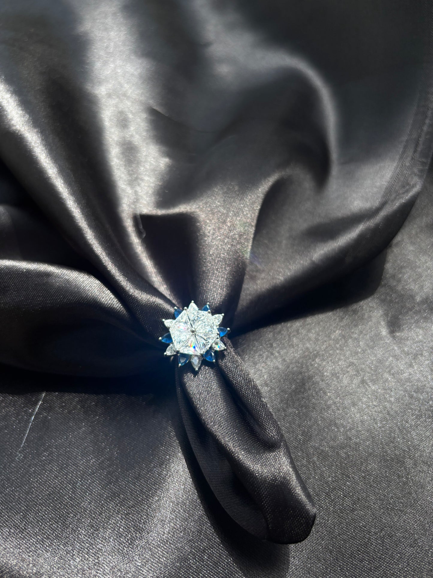 Solitaire Star Cocktail adjustable ring
